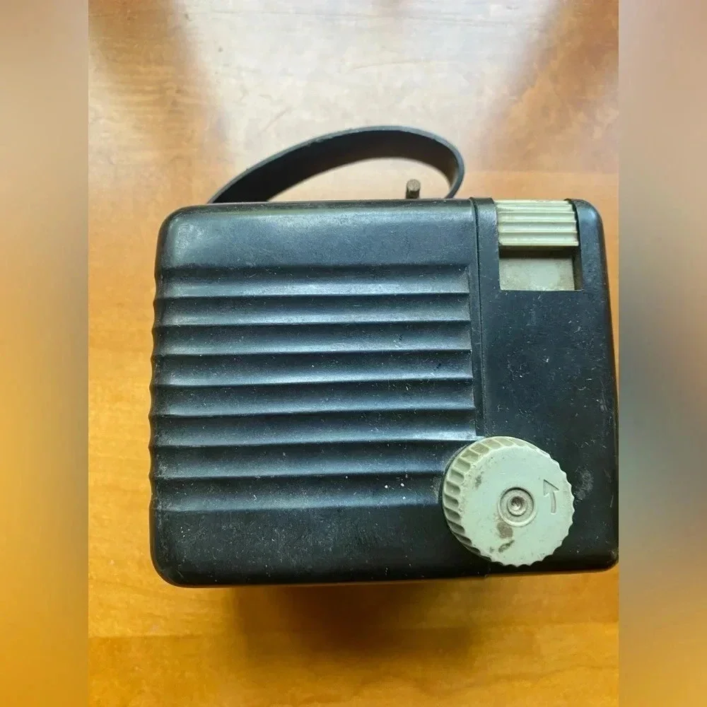 Vintage Kodak Brownie Hawkeye Camera Flash Model UNTESTED - Picture 6 of 10